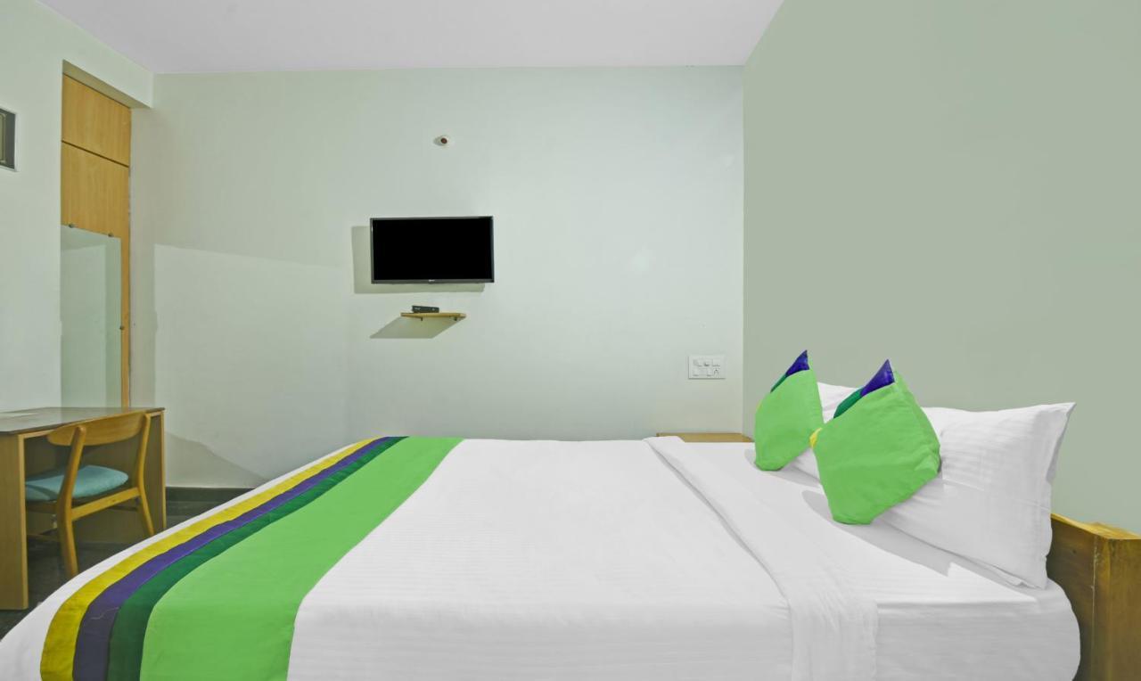 Treebo Trend Karan Residency Hotel Maiçor Exterior foto