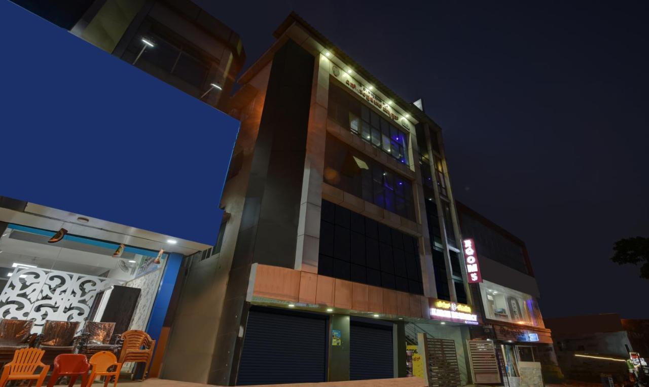 Treebo Trend Karan Residency Hotel Maiçor Exterior foto